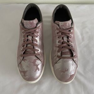 Cole Haan Grandpro women’s sneakers size 8 B